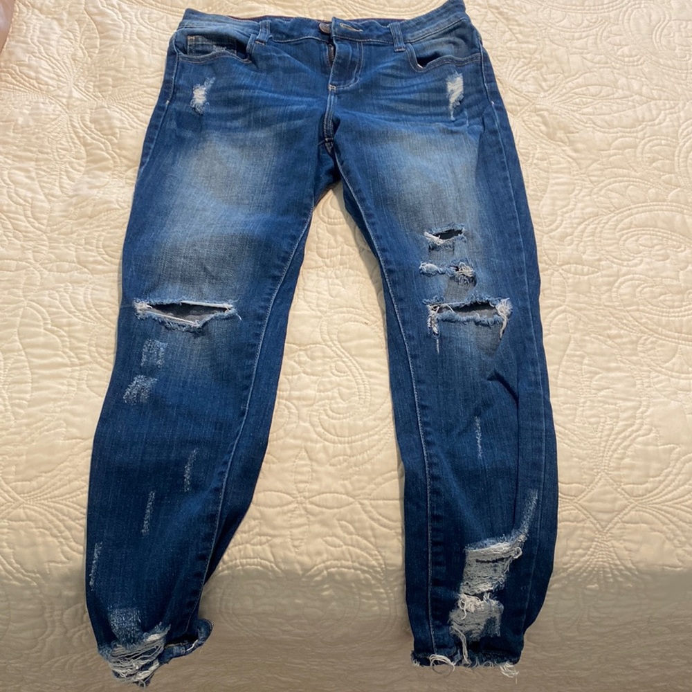 Women’s Cello distressed blue jeans